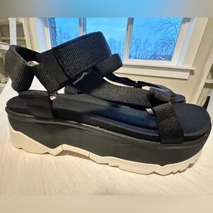 Teva Jadito has Platform Sandals